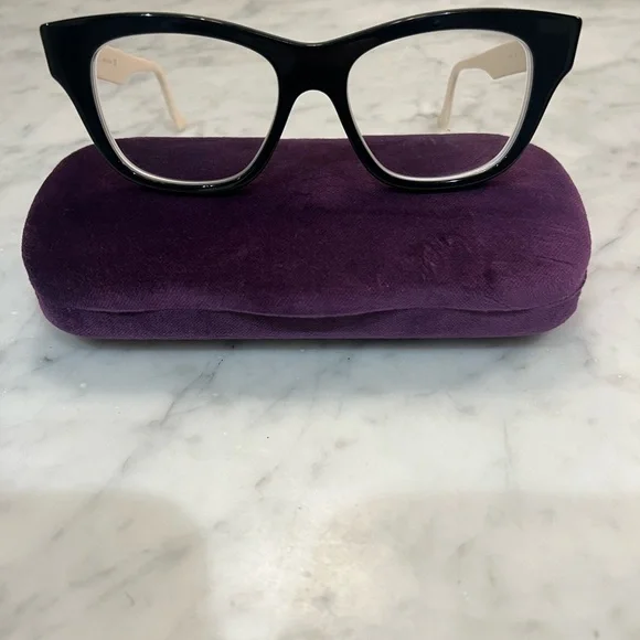 Gucci Black Glasses with Purple Case - Picture 3 of 8